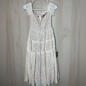 Lulus new with tags ivory lace tiered‎ dress sleeveless, size XS